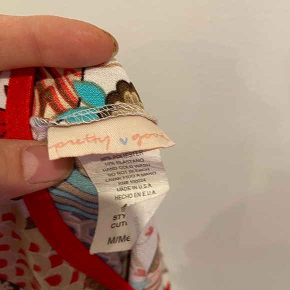 Women's Fitted Bright Floral Top - Picture 8 of 9